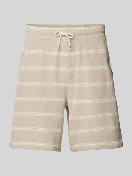 Regular Fit Shorts mit Streifenmuster Modell 'Fede Win' Shop The Look MANNEQUINE