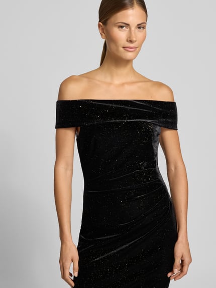 Christian Berg Cocktail Maxi-jurk van fluweel in off-shoulder-look Zwart - 3