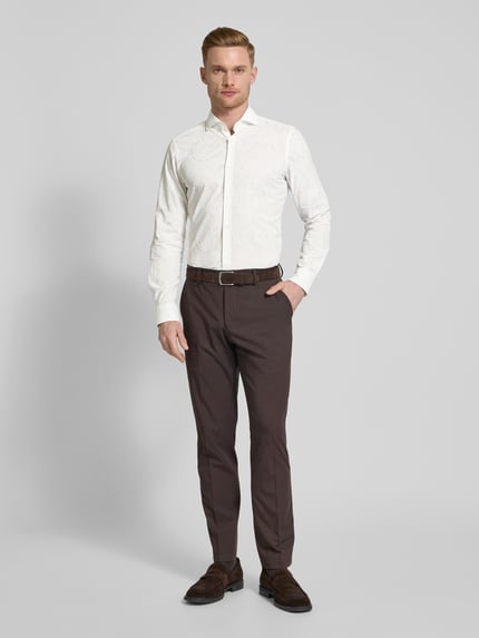JOOP! COLLECTION Koszula biznesowa męska JOOP! Collection;Czysta bawełna;Krój regular fit;Model ‘Pares’;Design z długim rękawem;Kołnierzyk typu cutaway;Sportowe mankiety;Listwa guzikowa na całej długości;Długość tyłu w rozmiarze 40: 65 cm;Szerokość ramion w rozmiarze 40: 41 cm;Długość rękawa w rozmiarze 40: 67 cm Biały 1