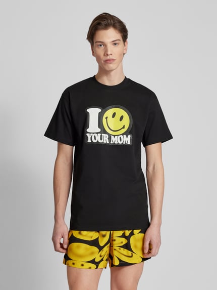 MARKET T-Shirt mit Rundhalsausschnitt Modell 'SMILEY YOUR MOM' Black 4