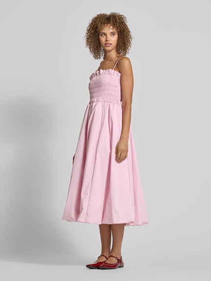 Amy Lynn Knielange cocktailjurk met smokdetails, model 'Polly' Rosé - 1