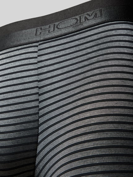 Produktfoto, Trunks mit elastischem Bund von HOM aus Baumwoll-Elasthan-Mix, körpernahe Passform, Allover-Streifen, elastischer Bund