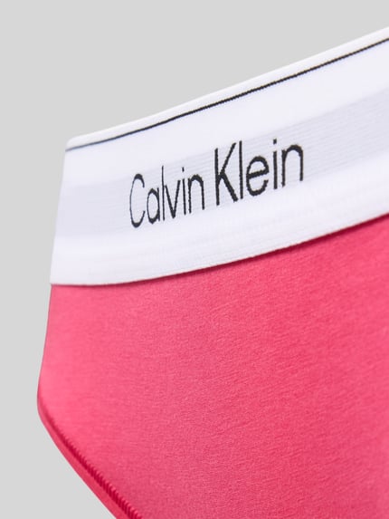 Productfoto, Slip met elastische logo-band van Calvin Klein Underwear in felroze katoen-micromodaal-mix met stretch, gladde textuur.