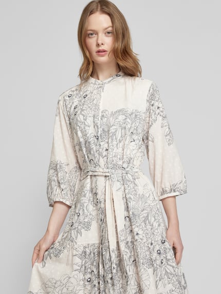 0039 Italy Knielange jurk met opstaande kraag, model 'MILO' Offwhite - 3