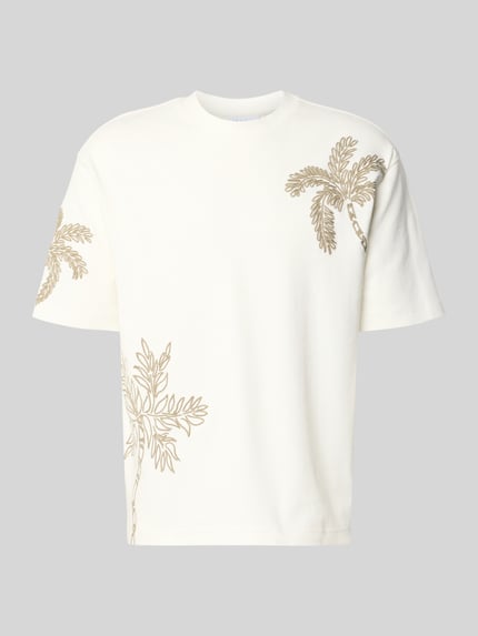 Produktfoto, T-Shirt mit Motiv-Stitching von JAKE*S STUDIO MEN in Weiß mit beigefarbenem Motiv, Baumwoll-Mix mit Stretch-Anteil, Regular-Fit, Rundhalsausschnitt