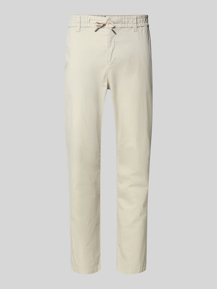 Produktfoto, Tapered Chino aus Baumwoll-Mix Modell 'CHINO-TAPERED-DS-10' von BOSS Orange, efekt: jednolity kolor, krój tapered, szlufki na pasek, zapięcie na guzik i zamek błyskawiczny, tunel (możliwość noszenia na zewnątrz lub wewnątrz), ściągacz: elastyczny, boczne wpuszczane kieszenie, kieszenie z tyłu, materiał: mieszanka bawełny.