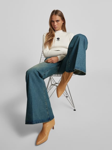 Victoria Beckham Jeansy o rozkloszowanym kroju z 5 kieszeni Jeansowy niebieski 3