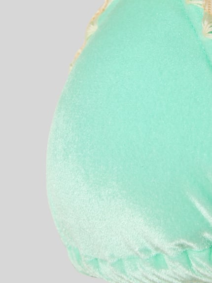 Produktfoto, mięta, błyszczący materiał, ozdobne kamienie, wyhaftowane logo, bikini z ozdobnymi kamieniami model 'Neosun' od Banana Moon, elastyczna mieszanka materiałów