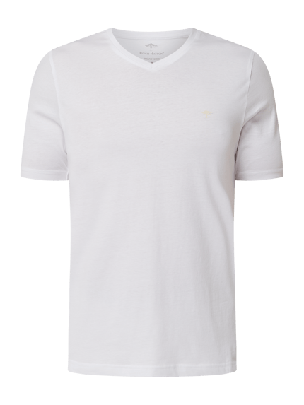 Produktfoto, wit T-shirt met Label-Stitching van Fynch-Hatton, rechte regular fit, geribde V-hals, puur katoen, ruglengte maat M 69 cm