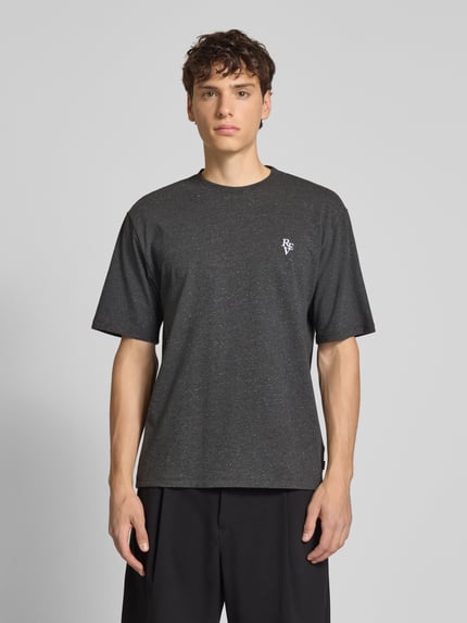 REVIEW T-Shirt mit Label-Stitching Dunkelgrau Melange 4