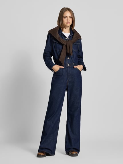 Vrouwenmodel draagt donkerblauwe regular fit jumpsuit uit puur katoen van Levi's® 300, Dames, Ganzkörperaanzicht van voren