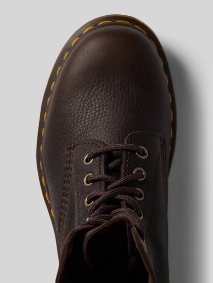 Productfoto, veterboots van Dr. Martens Schnürboots aus echtem Leder Modell 'Pascal' voor dames, bruin echt leer met structuurpatroon, afgeronde vorm, vetersluiting, labeldetail, geprofileerde zool, hakhoogte maat 40: 4 cm, schachthoogte: 14 cm, schachtbreedte: 11 cm