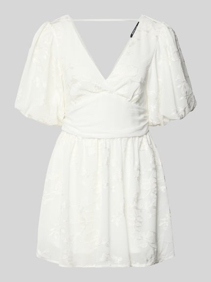 Produktfoto, Minikleid mit Ballonärmeln von Gina Tricot, wit, getailleerd model, V-hals, embroidery design, ruglengte maat S 80 cm, borstwijdte 41 cm, mouwlengte 30 cm