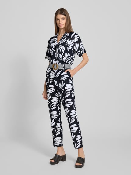 ZABAIONE Jumpsuit mit V-Ausschnitt Black 1