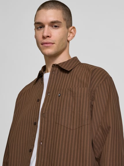 Wood Wood Relaxed Fit Freizeithemd mit Brusttasche Mittelbraun 3
