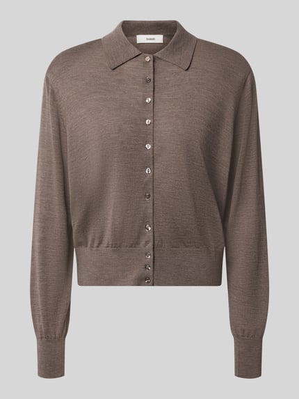 Produktfoto, Regular Fit Cardigan aus reiner Wolle Modell 'BOSTON' von ba&sh, kolor brązowy, krój regular fit, wykładany kołnierz, długie rękawy, elastyczne wykończenia, długość tyłu w rozmiarze S 57 cm, długość rękawów w rozmiarze S 66 cm, wełna