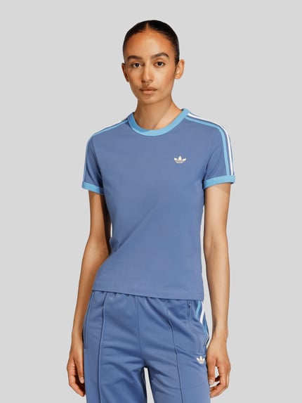 adidas Originals T-shirt o kroju regular fit z Mieszanka bawełny Niebieski 4