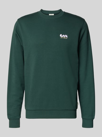 Produktfoto, Sweatshirt mit Label-Details und Rundhalsausschnitt von Les Deux in Dunkelgrün, weiche Baumwoll-Elasthan-Mischung, Regular Fit
