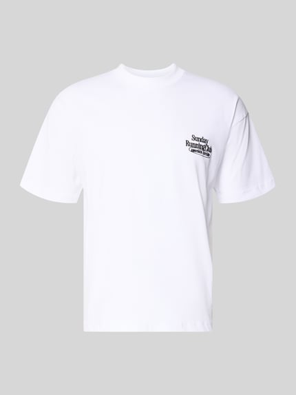 Produktfoto, Regular Fit T-Shirt mit Logo-Stitching von Another Cotton Lab, weiße Baumwolle, Rundhalsausschnitt, Rückenlänge 66 cm in Größe M