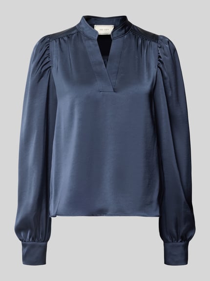 Produktfoto, donkerblauwe satijnen Langarmbluse met Stretch-Anteil Modell 'Rosslyn' van Neo Noir, V-hals, ballonmouw, losse fit, gerimpelde schouderpartijen