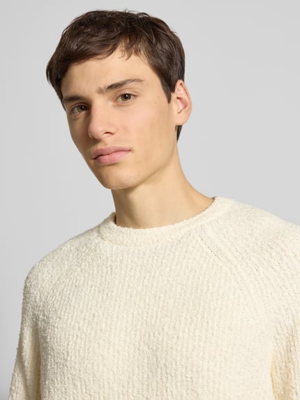 ONLY & SONS Sweter z dzianiny o kroju relaxed fit z mieszanki bawełny model ‘DALE LIFE’ Złamany biały 3
