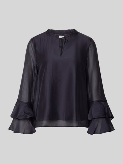 Produktfoto, Regular Fit Bluse aus Lyocell-Mix mit Volants von Comma in dunklem Violett, transparenter Stoff, Schlüsselloch-Ausschnitt, Rückenlänge 58 cm, Ärmellänge 60 cm.