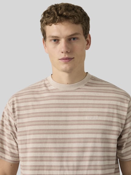 Levi's® Regular T-Shirt aus Baumwolle Beige 3