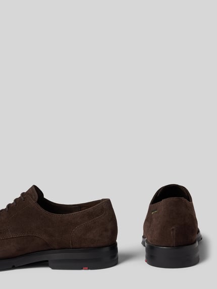 Produktfoto, buty sznurowane z naturalnej skóry LLOYD, model 'EEZY PLUS', zaokrąglony kształt, ozdobne szwy, profilowana podeszwa, wysokość obcasa w rozmiarze 44: 3 cm, wysokość cholewki w rozmiarze 44: 7 cm, szerokość w rozmiarze 44: 12 cm