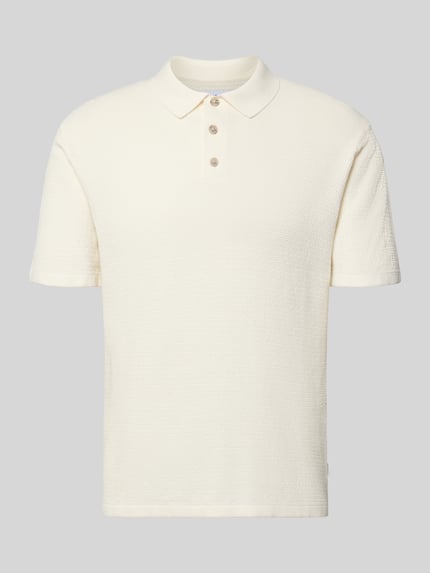 Produktfoto, Regular Fit Poloshirt mit Strukturmuster Modell 'GEORGE' von Jack & Jones, Baumwoll-Mix, cremefarben, Knopfleiste, Rückenlänge 67 cm.