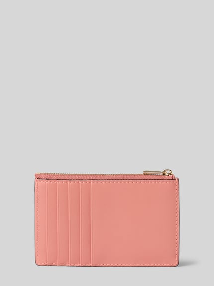Productfoto, kaartetui uit echt leer Model 'CAMELIA' van Furla in camel met ritssluiting, diverse vakken en labelapplicatie