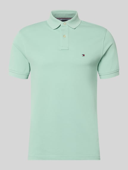 Produktfoto, Regular Fit Poloshirt aus Baumwoll-Mix von Tommy Hilfiger, efekt: jednolity kolor, krój regular fit, wyhaftowane logo, kołnierzyk polo, zapięcie na 2 guziki, krótki rękaw, wykończenie: z rozcięciem, wykończenie materiału: pika, materiał: mieszanka bawełny