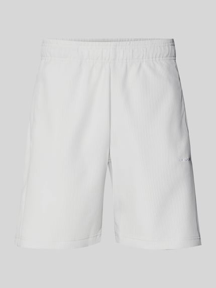 Produktfoto, Shorts met logo model 'Troy' van Pegador, witte materiaalmix met stretch, regular fit, elastische band, bandwijdte maat M 39 cm, binnenbeenlengte maat M 20 cm