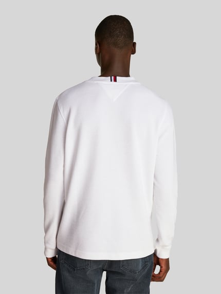Tommy Hilfiger bluzka z długim rękawem o kroju regular fit z subtelnym detalem z logo Biały 4