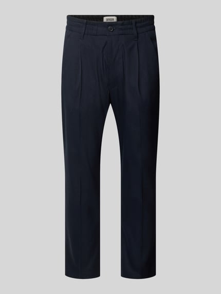 Produktfoto, Hose mit Bügelfalte und elastischem Bund Modell 'CHASY' von Drykorn, dunkelblauer Leinen-Mix mit Viskose, Slim Fit, Knopf- und Reißverschluss, französische Eingrifftaschen, Gesäßtaschen, strukturierte Oberfläche, klare Linien.