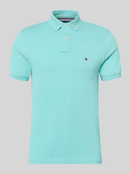 Produktfoto, Regular Fit Poloshirt aus Baumwoll-Mix von Tommy Hilfiger, efekt: jednolity kolor, krój regular fit, wyhaftowane logo, kołnierzyk polo, zapięcie na 2 guziki, krótki rękaw, wykończenie z rozcięciem, wykończenie materiału: pika, mieszanka bawełny