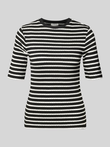 Produktfoto, T-Shirt mit Halbarm van Christian Berg Woman, viscosemix met stretch, recht model, ronde hals, ruglengte bij maat S 58 cm, zwart-witte strepen, fijne textuur