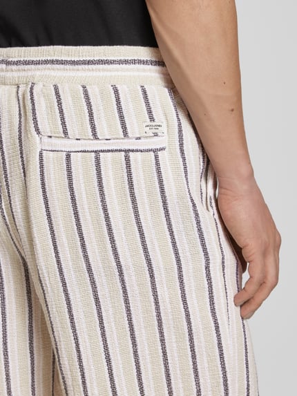 JACK & JONES Regular Fit Shorts mit Strukturmuster Modell 'JAIDEN COBA' Beige 3