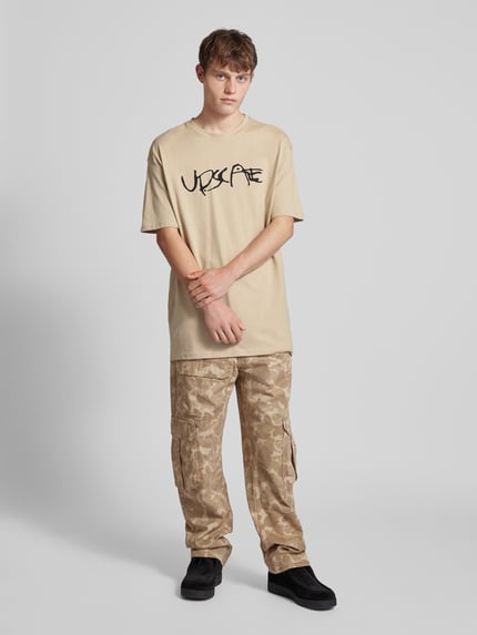 Mister Tee T-Shirt mit Statement-Print Modell 'GIZA' Sand 1