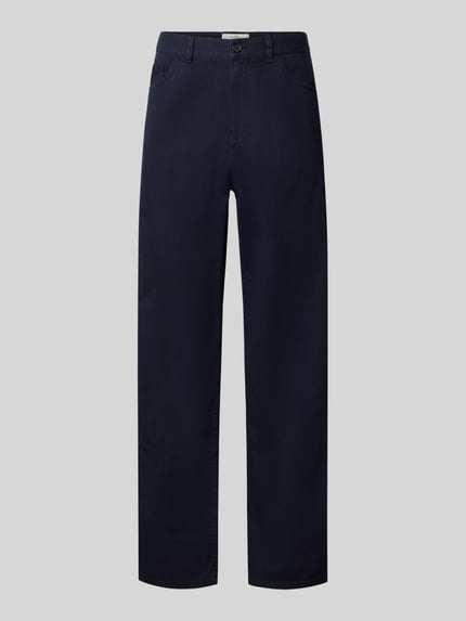 Produktfoto, Anzughose mit Bügelfalten Modell 'Como Solid Slack Pants' von Les Deux aus reiner Baumwolle in Dunkelblau, Regular Fit, klare Linien und glatte Oberfläche, Gesäßtaschen, Bundweite 43 cm, Innenbeinlänge 77 cm