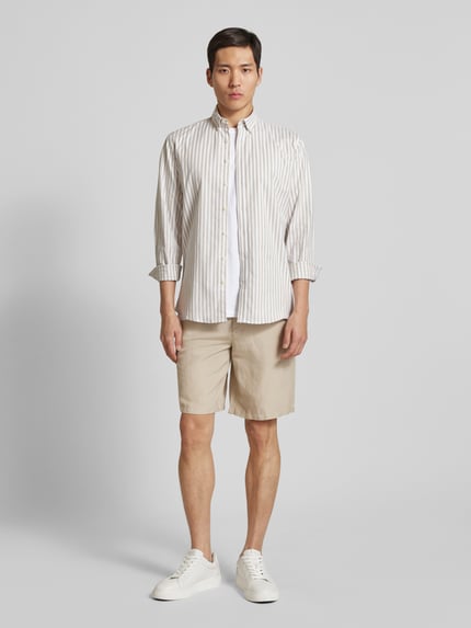 Armani Exchange Regular Fit Leinenbermudas mit Gürtelschlaufen Beige 1