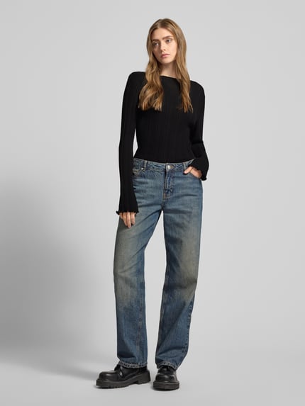 Gina Tricot Sweter z dzianiny z mieszanki wiskozy z falistym wykończeniem Czarny 1