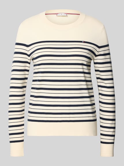Produktfoto, Regular Fit Strickpullover aus Baumwoll-Mix von Tommy Hilfiger, Optik: gestreift, Logo-Stitching, Rippstrick, creme mit navy.