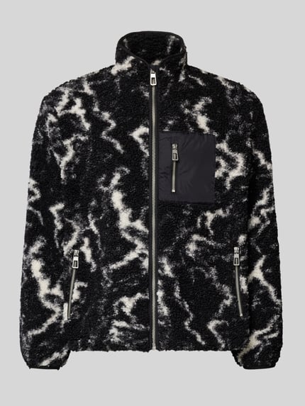 Produktfoto, Regular Fit Teddyfell-Jacke mit Allover-Muster Modell 'JAIMY' von Only & Sons, schwarz-weiß, Stehkragen, Reißverschluss, Brusttasche, Materialverarbeitung: Teddyfell, elastischer Ärmelabschluss, Rumpfabschluss: Tunnelzug