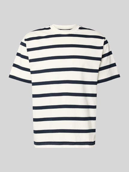 Produktfoto, T-Shirt mit geripptem Rundhalsausschnitt von MCNEAL, weiß mit dunkelblauen Querstreifen, Regular Fit, glatte Textur, Rückenlänge bei Größe L 74 cm