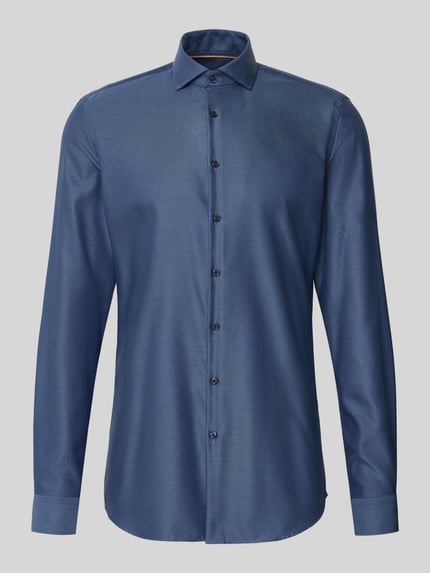 Produktfoto, Slim Fit Businesshemd in Premiumqualität mit extra langem Arm von Jake*s aus blauem Big Twill-Baumwollstoff mit dezenten diagonalen Nadelstreifen und Kentkragen