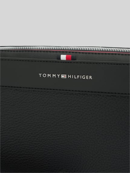 Tommy Hilfiger Kulturbeutel/ Kosmetiktasche mit Logo-Schriftzug Modell 'CENTRAL POUCH' Black 2