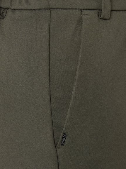 ONLY Stoffhose mit elastischem Bund Oliv 2