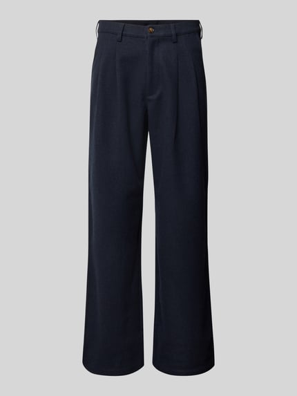 Hose mit gelegten Falten und Gesäßtaschen Shop The Look MANNEQUINE