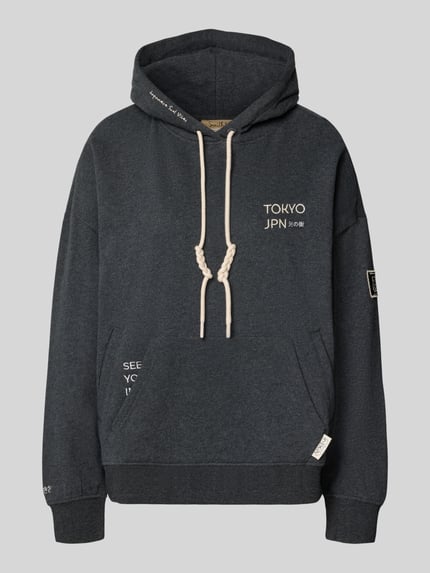 Produktfoto, Oversized Hoodie mit Stitchings und Känguru-Tasche von Smith and Soul in Dunkelgrau, Baumwoll-Mix, helle Kordeln, weiße Schrift