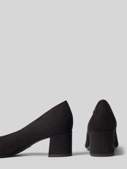 Produktfoto, Pumps mit Logo-Detail von Tamaris in Schwarz mit Blockabsatz und samtiger Oberfläche, Damen Pumps von Tamaris.